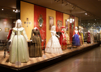 Museu da Moda em Canela: 4000 anos do vestuário feminino
