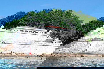Curta o lado histórico do Guarujá