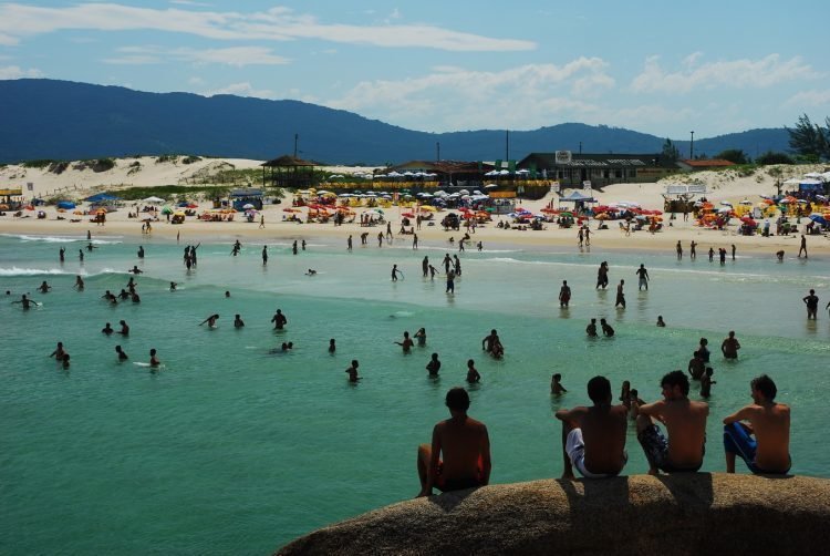 As 10 melhores praias de Florianópolis para suas férias!