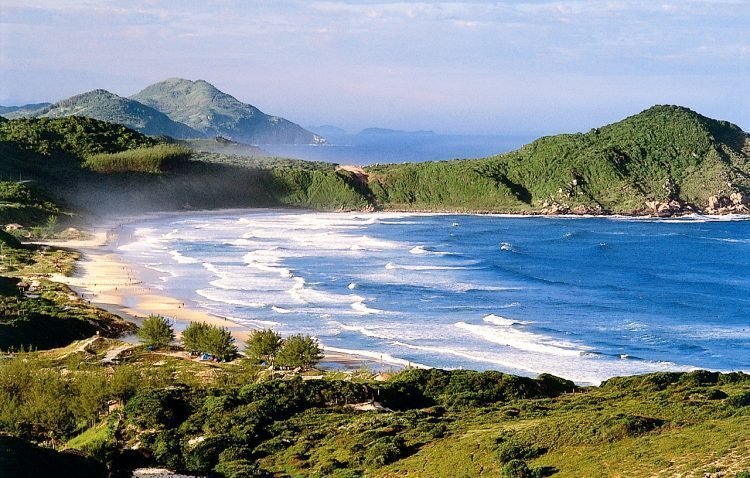 Praia do Rosa, em Imbituba: um paraíso