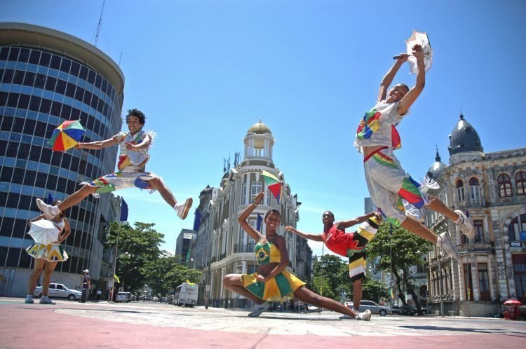 Recife oferece turismo para todos os gostos