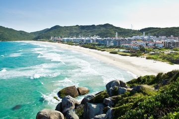 Veja porque você deve passar uma temporada na Praia Brava