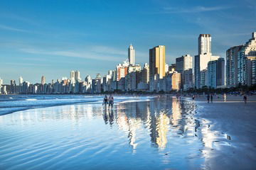 Balneário Camboriú e seus característicos prédios