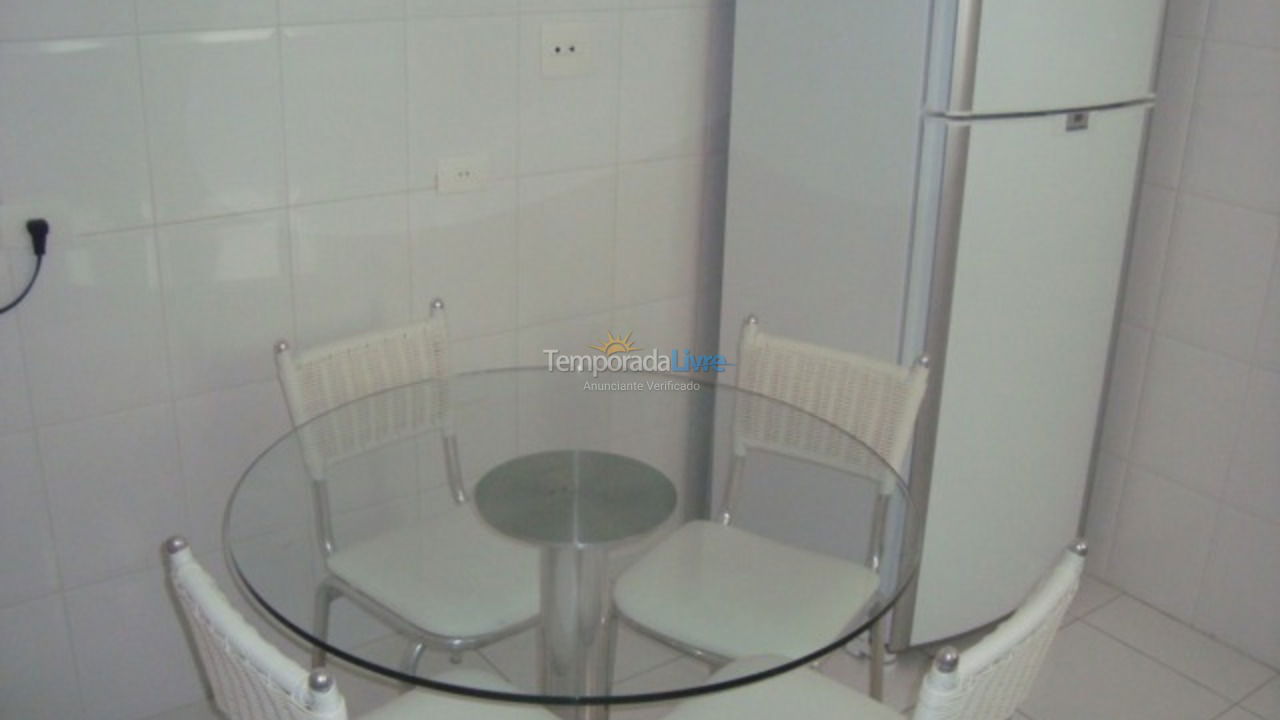 Apartamento para aluguel de temporada em Guarujá (Pitangueiras)