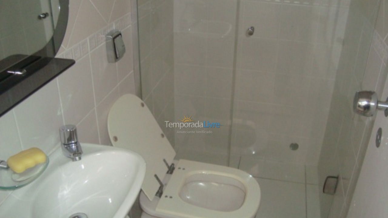 Apartamento para aluguel de temporada em Guarujá (Pitangueiras)