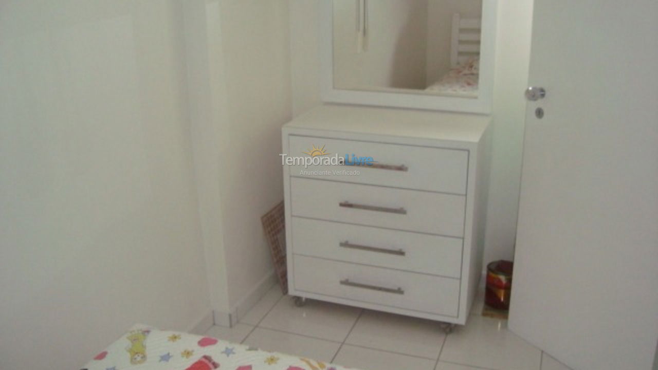 Apartamento para aluguel de temporada em Guarujá (Pitangueiras)