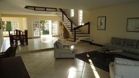 PROPERTY FOR LEASE AND SALE IN ACAPULCO JD