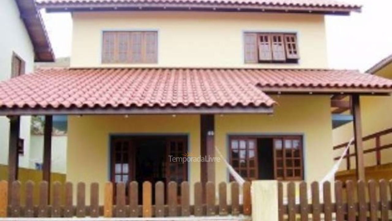 Casa para alquiler de vacaciones em Palhoça (Guarda do Embaú)