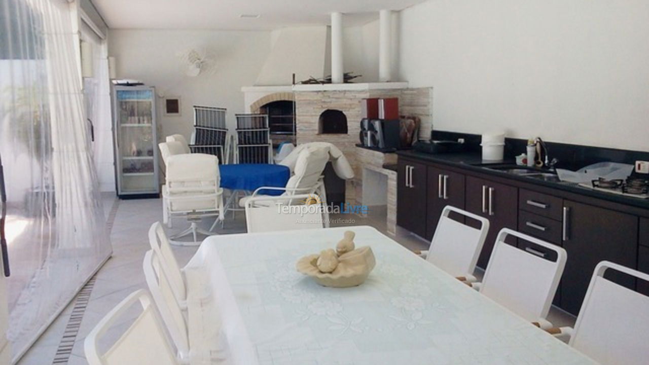 Casa para alquiler de vacaciones em Guarujá (Jardim Acapulco)