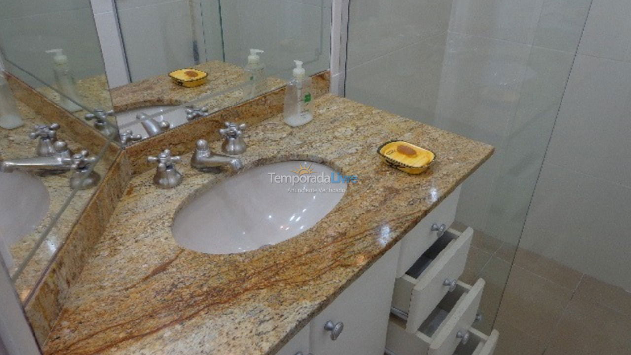 Apartment for vacation rental in Guarujá (Pitangueiras)