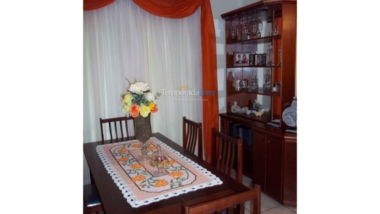 Apartment for vacation rental in Itapema (Centro)