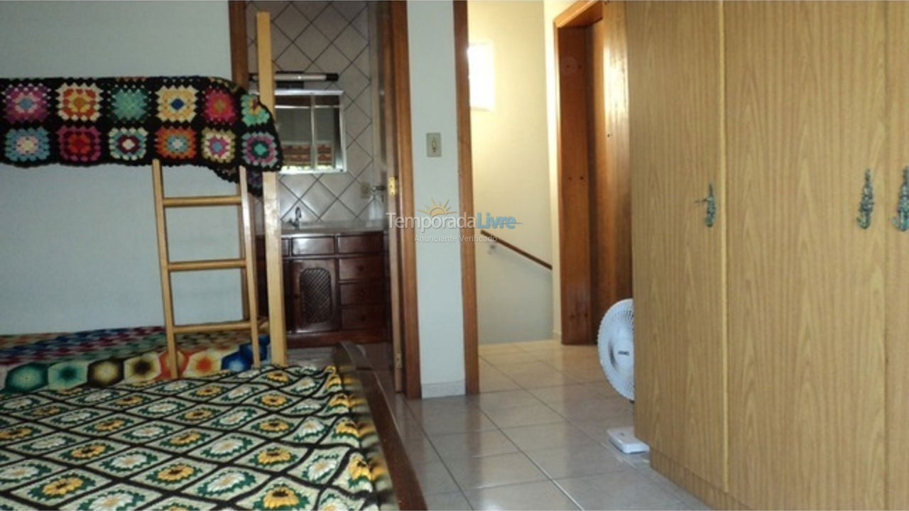 Casa para alquiler de vacaciones em Bombinhas (Canto Grande)