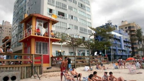 Fachada do Edificio de frente para a praia