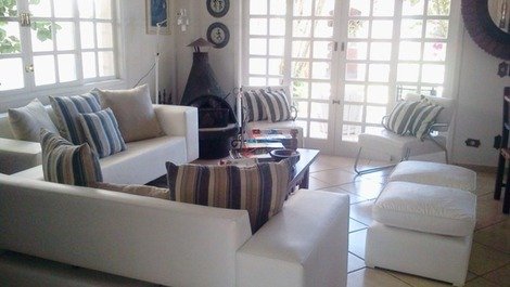 House for lease and sale in Garden Acapulco Guaruja
