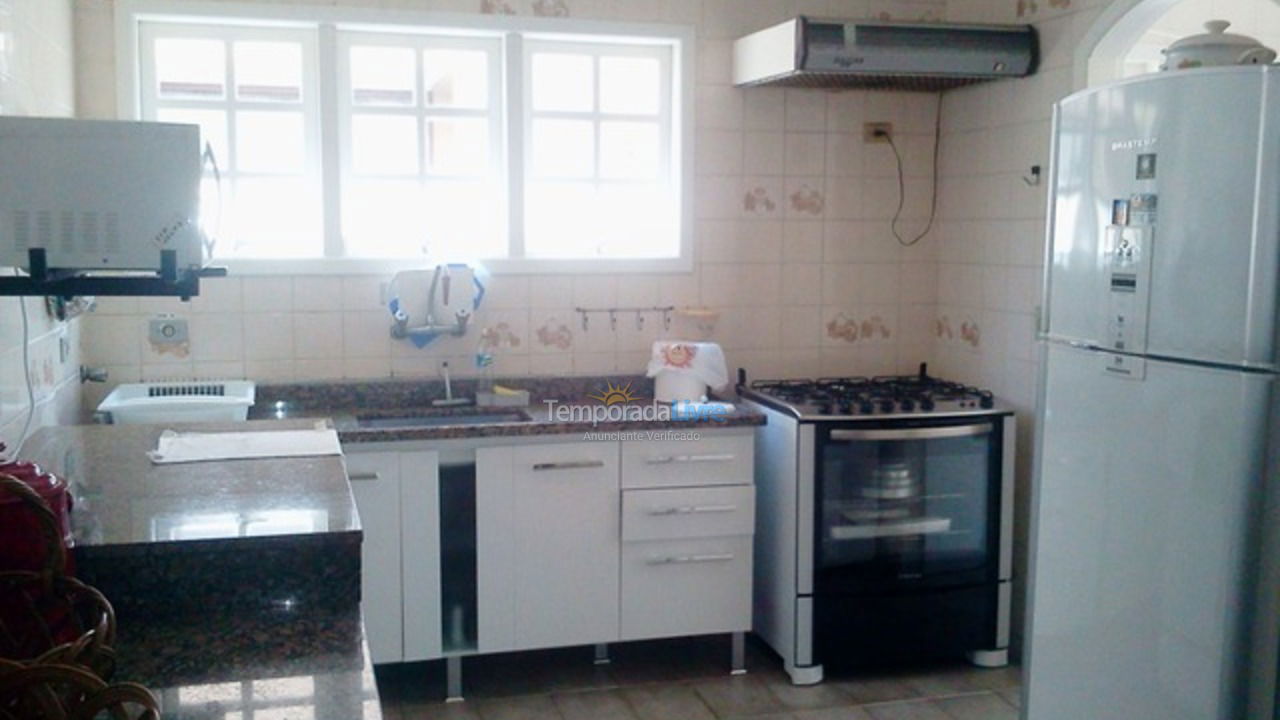 House for vacation rental in Guarujá (Jardim Acapulco)