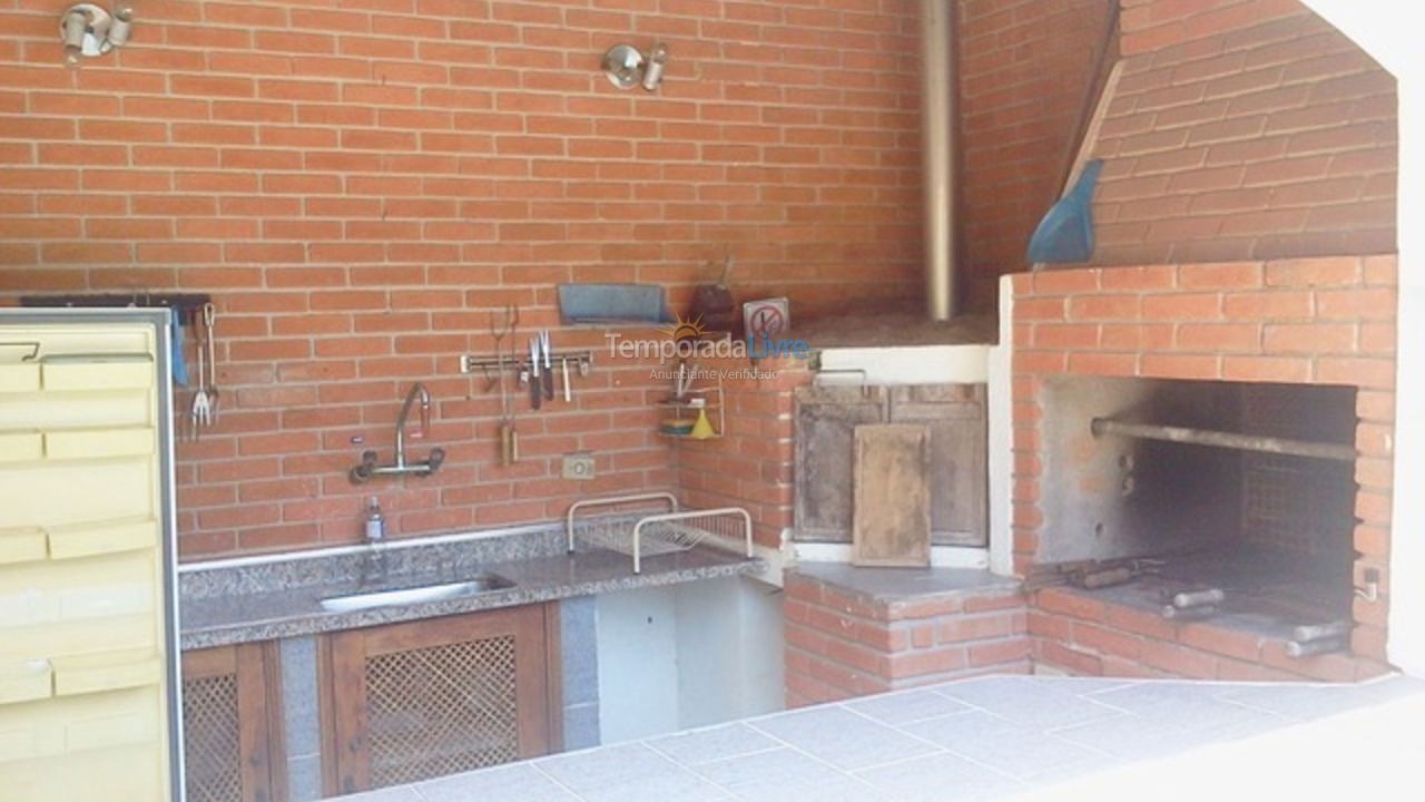 House for vacation rental in Guarujá (Jardim Acapulco)