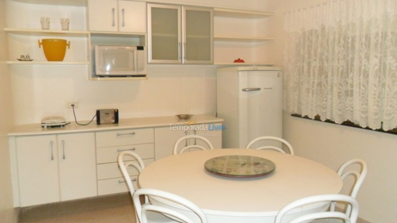Casa para alquiler de vacaciones em Guarujá (Jardim Acapulco)