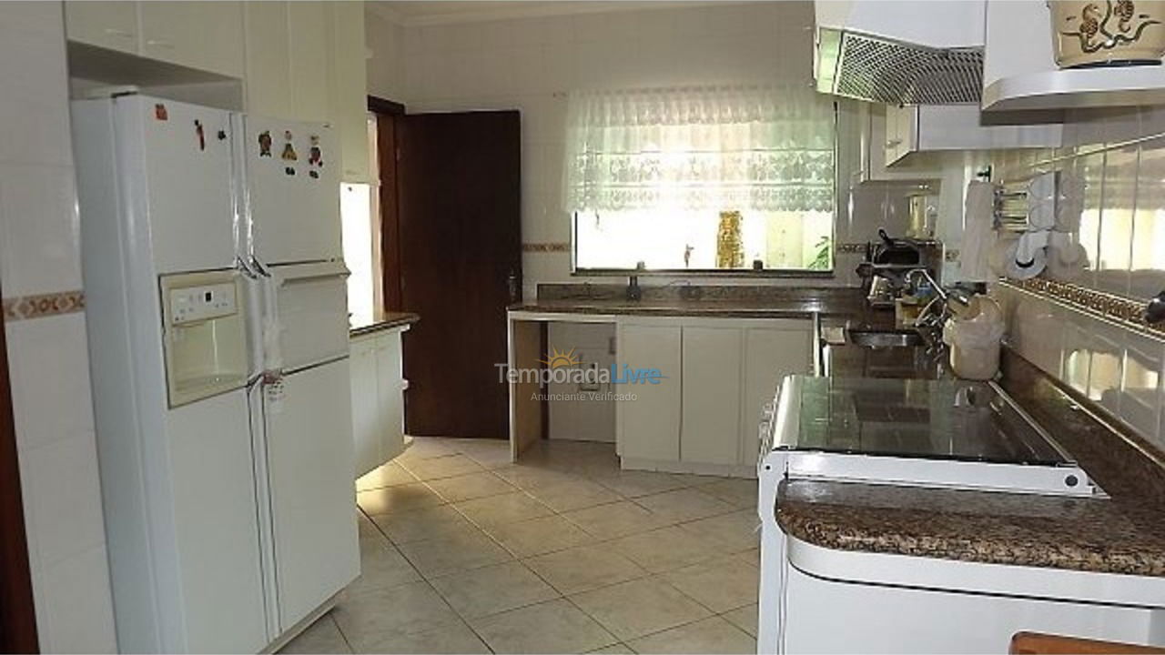 House for vacation rental in Guarujá (Jardim Acapulco)