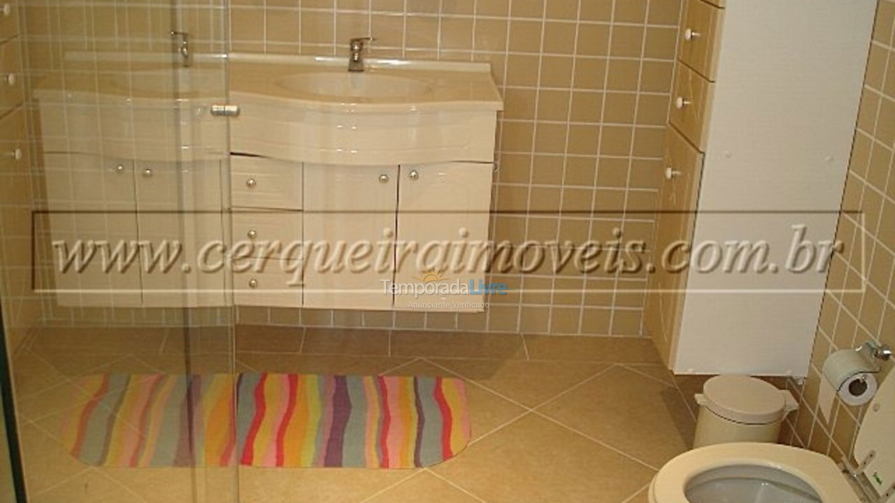 Casa para aluguel de temporada em Guarujá (Jardim Acapulco)
