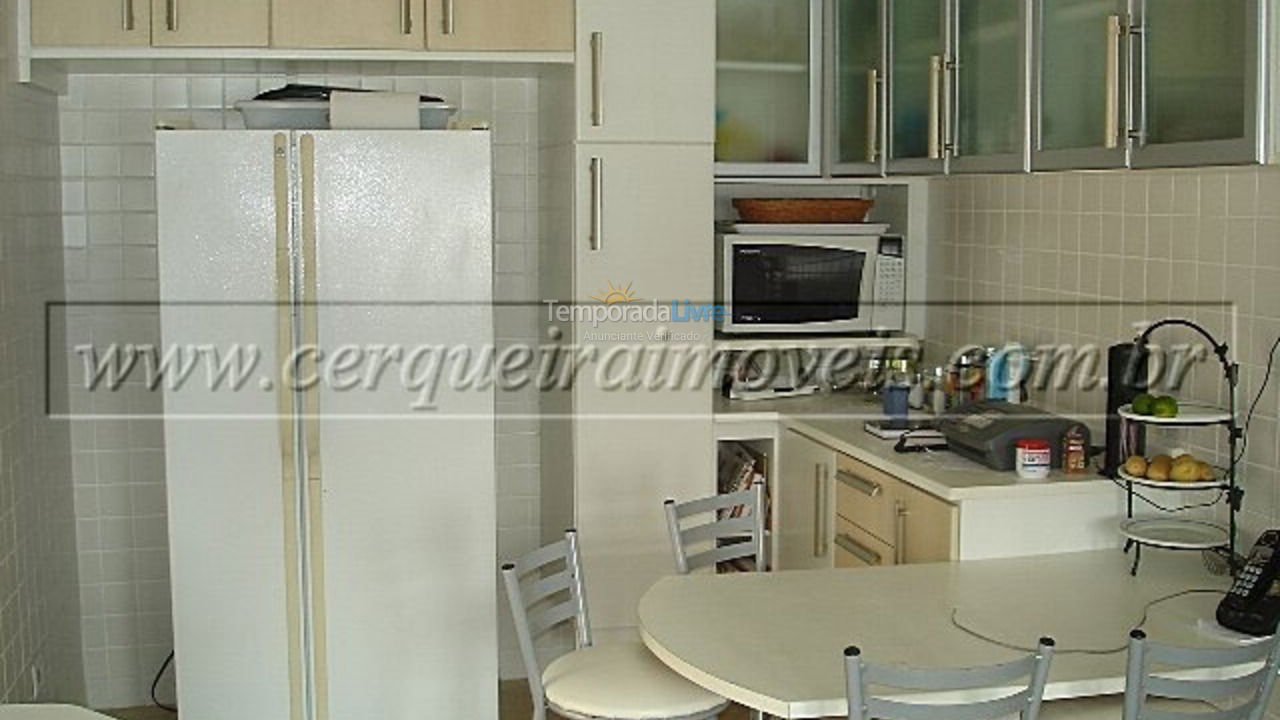 Casa para aluguel de temporada em Guarujá (Jardim Acapulco)