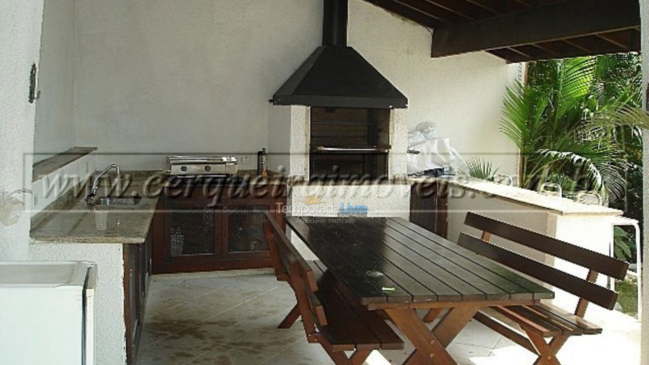 Casa para aluguel de temporada em Guarujá (Jardim Acapulco)