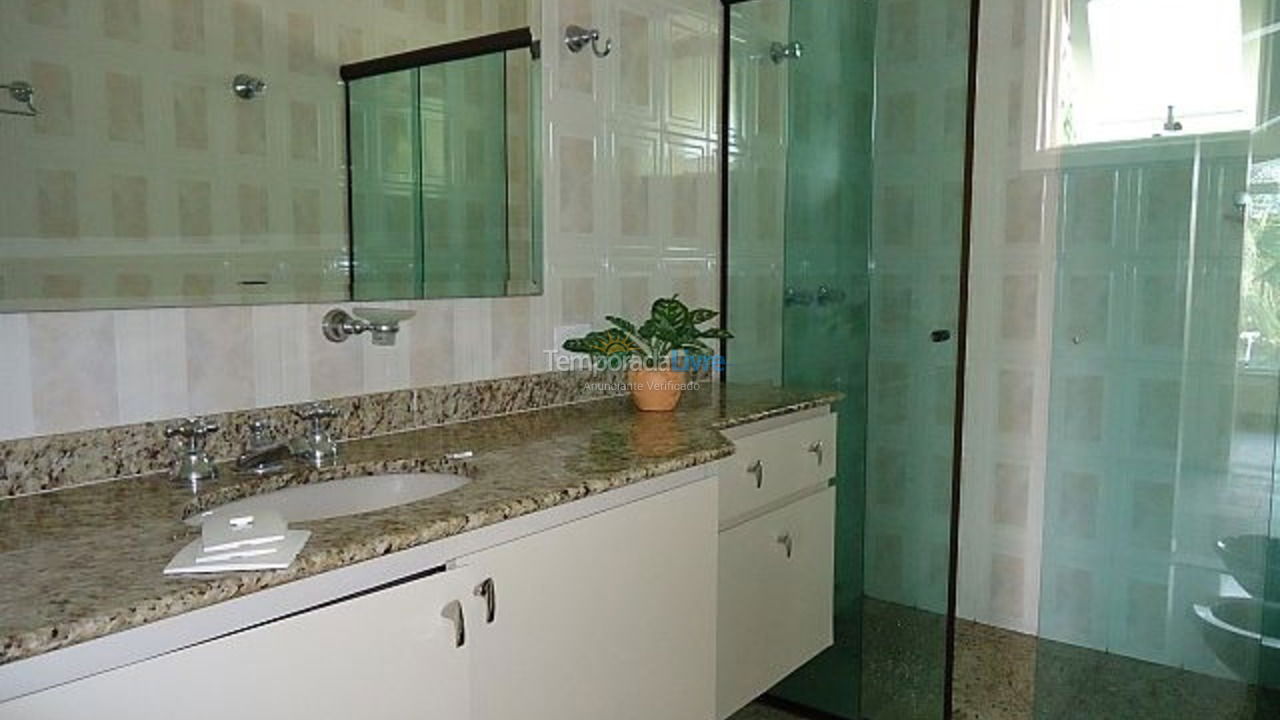 House for vacation rental in Guarujá (Jardim Acapulco)