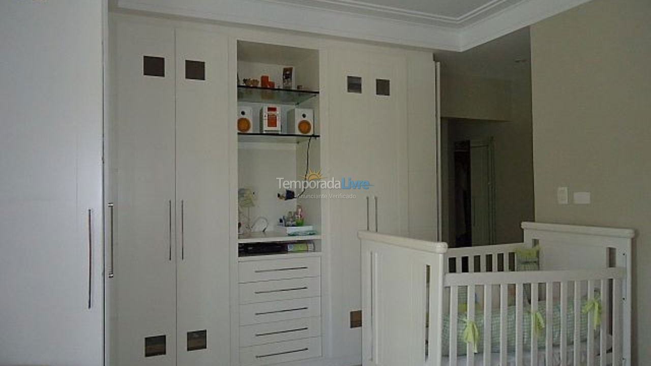 House for vacation rental in Guarujá (Jardim Acapulco)