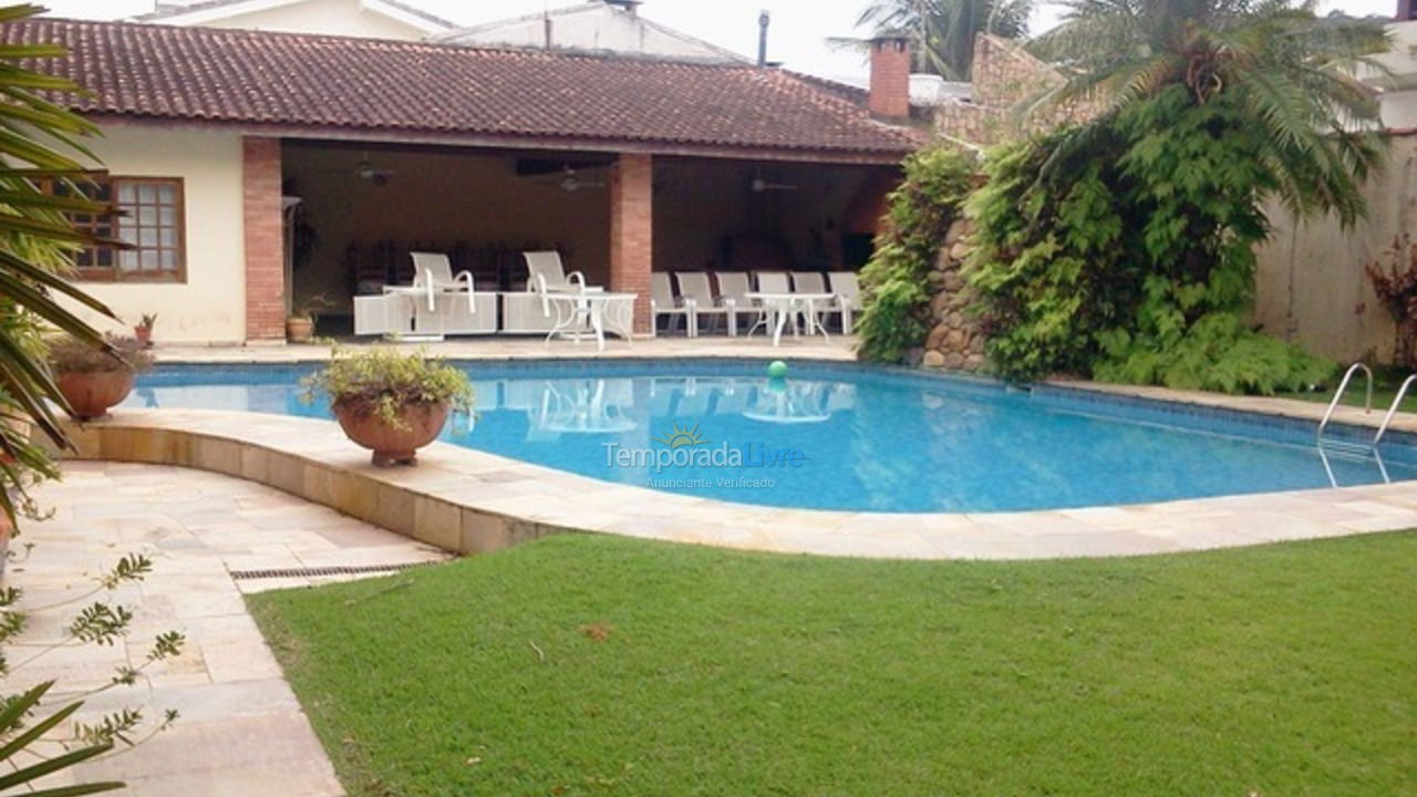 House for vacation rental in Guarujá (Jardim Acapulco)