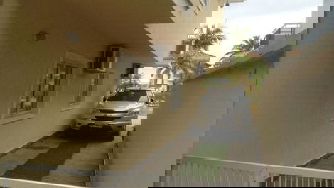 Casa en una urbanización cerrada frente a la playa en Praia Grande, Ubatuba.