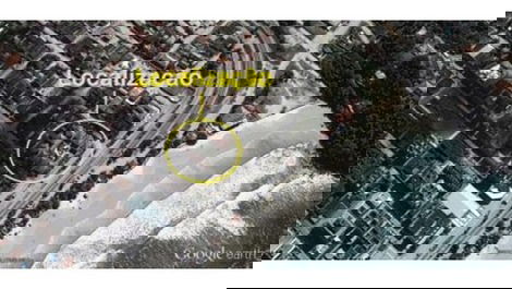 Casa en una urbanización cerrada frente a la playa en Praia Grande, Ubatuba.