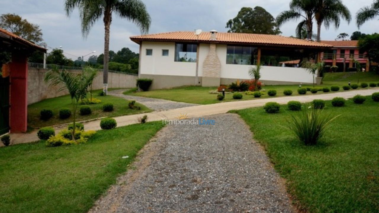 Granja para alquiler de vacaciones em Ibiúna (Condominio Sitio Lagos de Ibiuna)