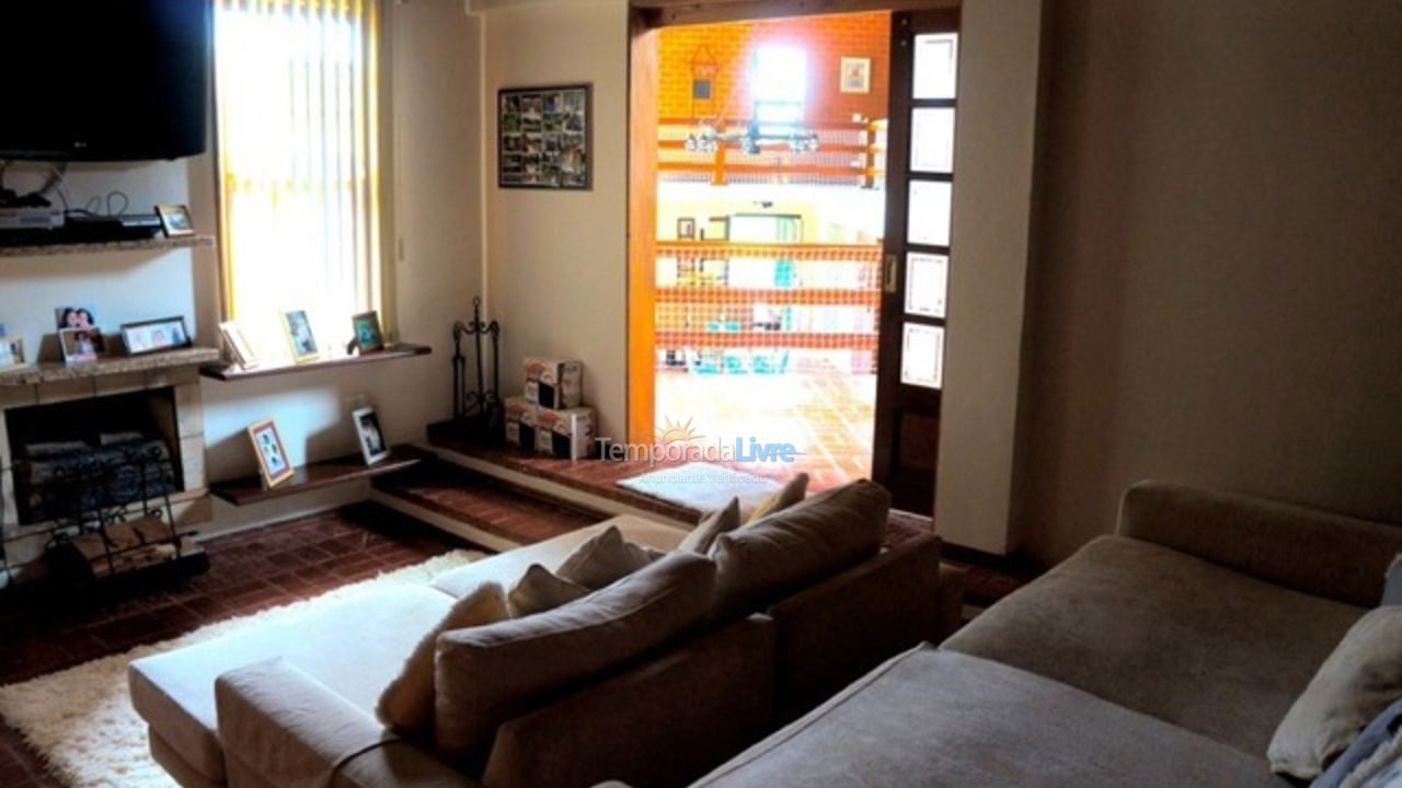 Chácara / sítio para aluguel de temporada em Ibiúna (Condominio Sitio Lagos de Ibiuna)