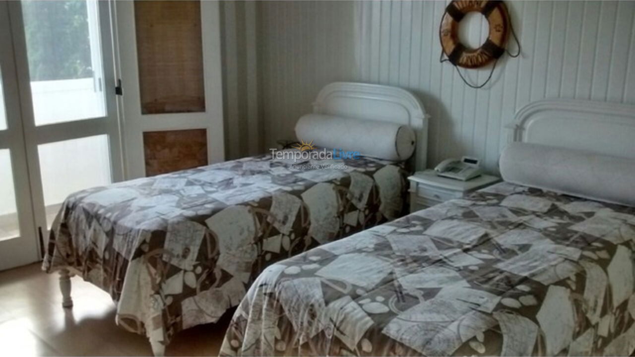 Casa para alquiler de vacaciones em Guarujá (Jardim Acapulco)