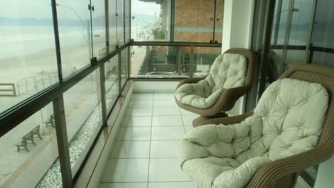 Apartamento con 3 aire frente a la playa de compras Mostrar