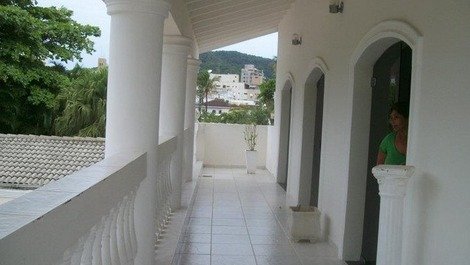 Great house on the beach of the Bay !!!! 200m from the sea ref 072