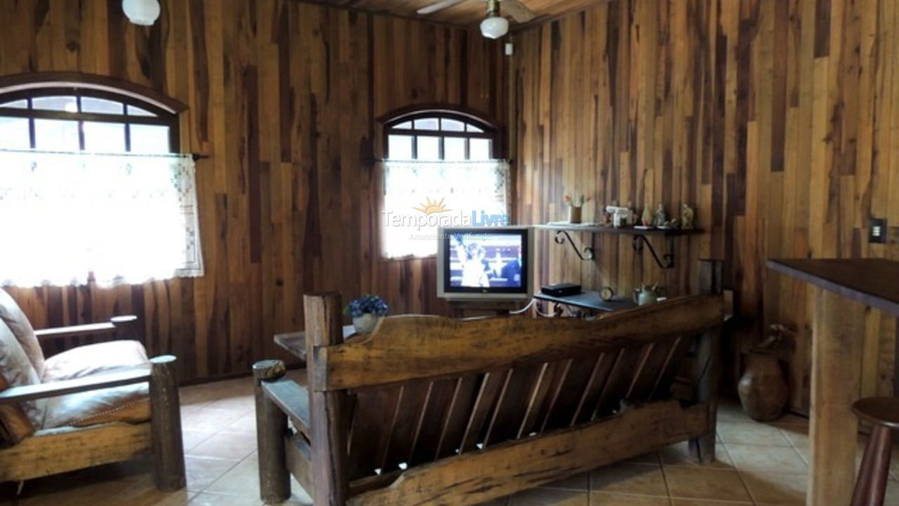 Casa para alquiler de vacaciones em São Sebastião (Boiçucanga)