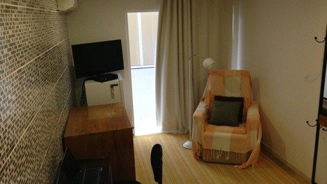 Suite master 2º piso frigobar,poltrona reclinável,tv led rtack,mesa comp
