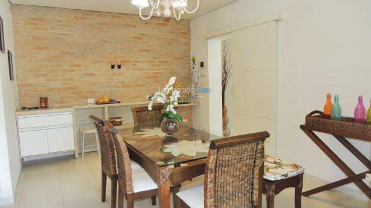 House for vacation rental in Guarujá (Jardim Acapulco)