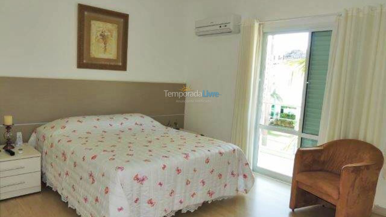 House for vacation rental in Guarujá (Jardim Acapulco)