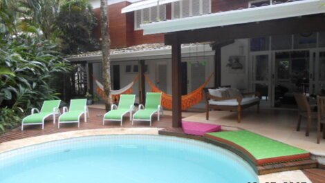 Toque Toque Pequeno 5 suites com piscina diária Carnaval R$2.500,00