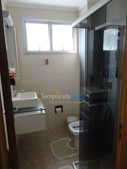 Apartamento para aluguel de temporada em Guarujá (Enseada)