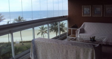 Apartamento com vista para o mar no litoral paulista