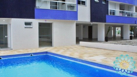 Self-catering apartment with pool and near the beach
