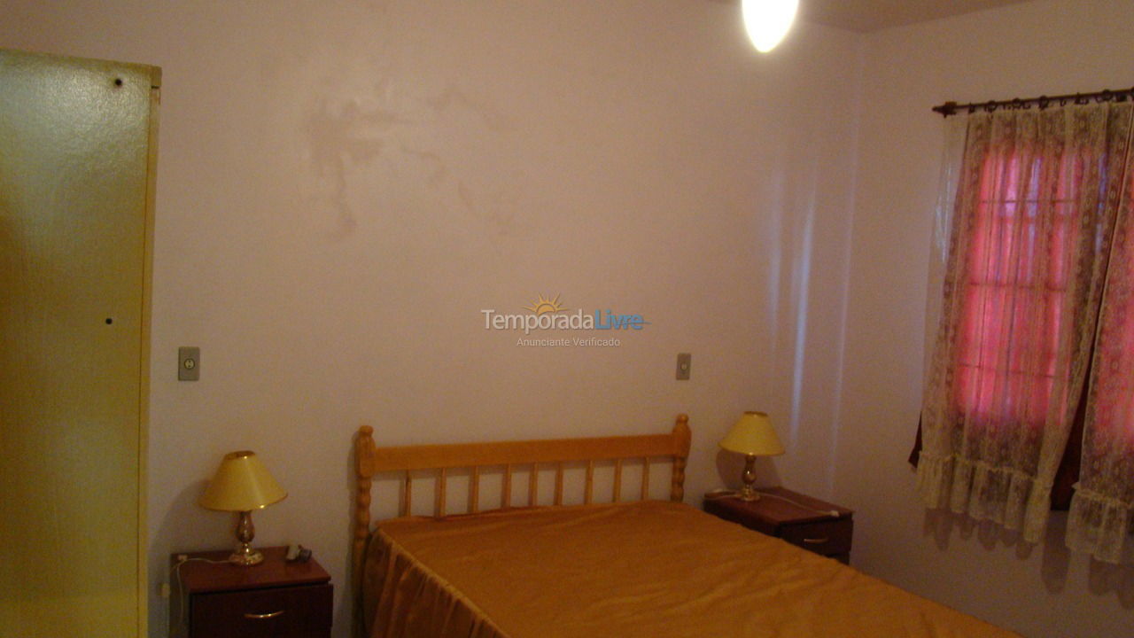 Casa para aluguel de temporada em São Francisco do Sul (Enseada)