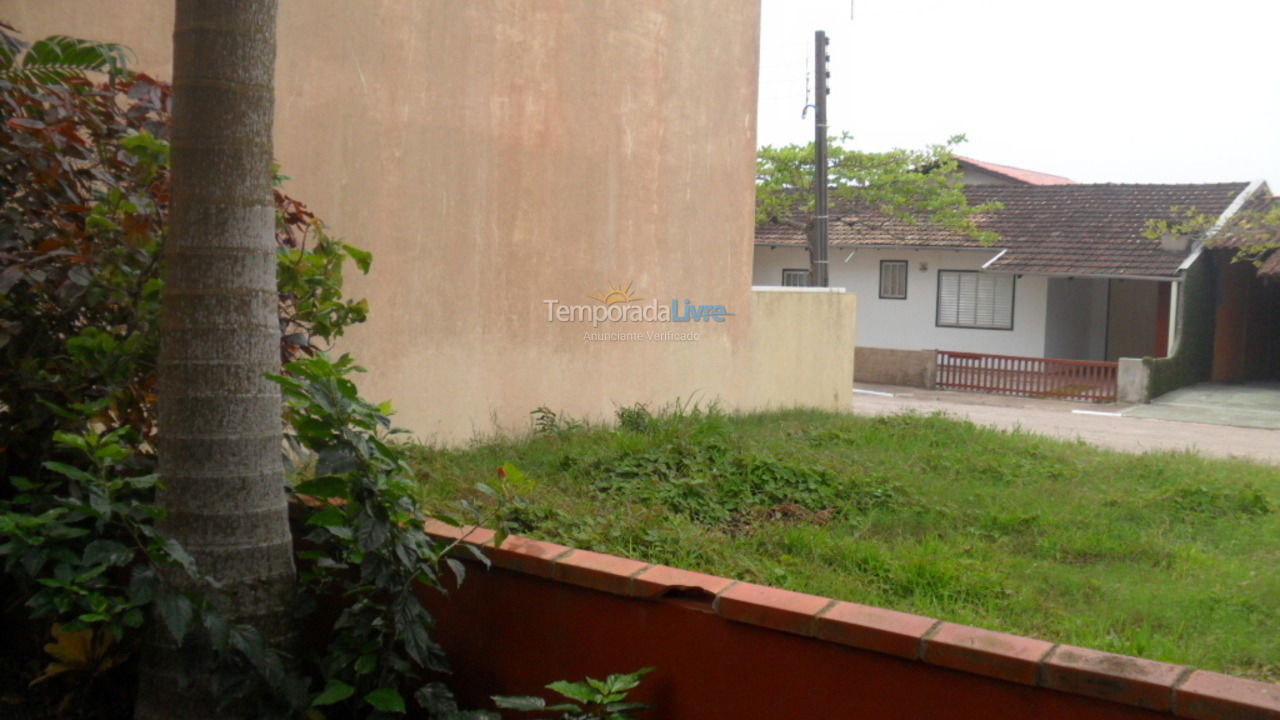 Casa para aluguel de temporada em São Francisco do Sul (Enseada)