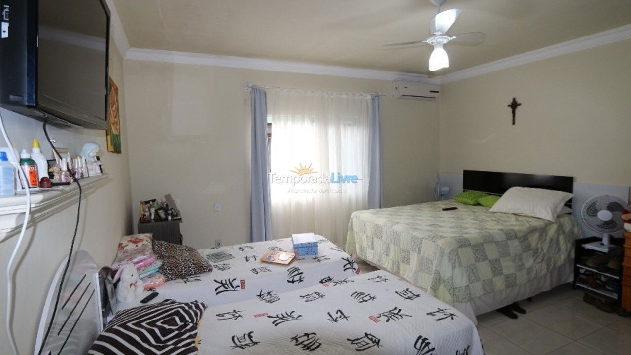 Apartamento para aluguel de temporada em Balneário Camboriú (Praia dos Amores)