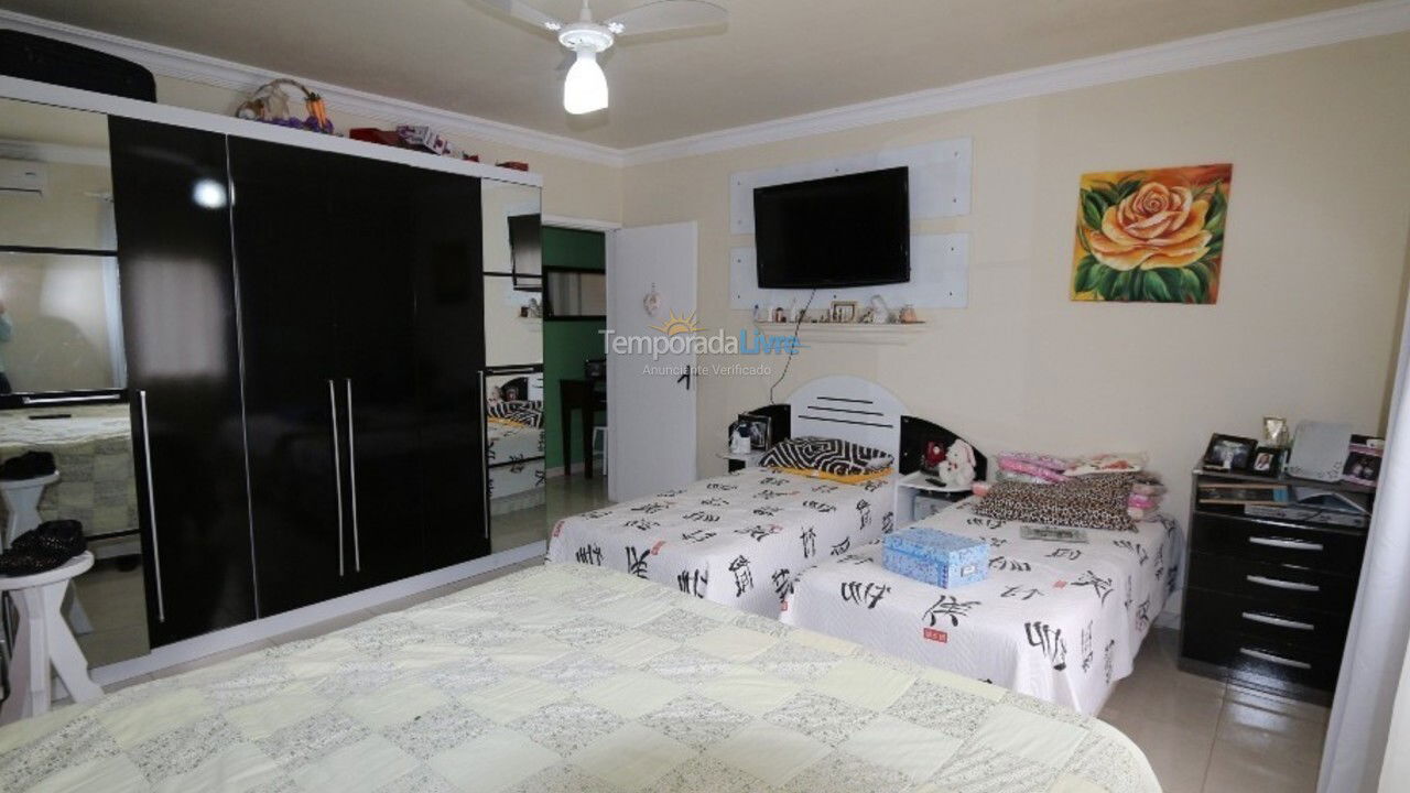 Apartamento para aluguel de temporada em Balneário Camboriú (Praia dos Amores)