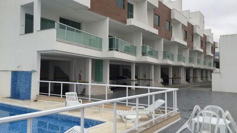 CASA TRIPLEX 4 QUARTOS 4 GARAGEM PRAIA BRAVA BALNEÁRIO CAMBORIÚ