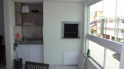 Great 2 bedroom apartment close to the beach