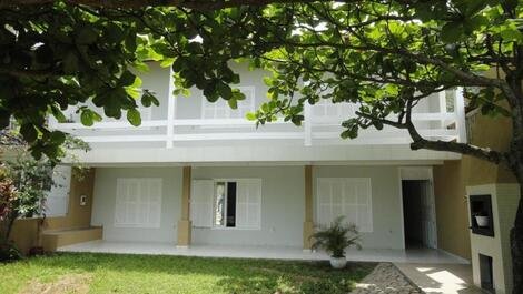 Casa para alquilar en Itapema - Meia Praia